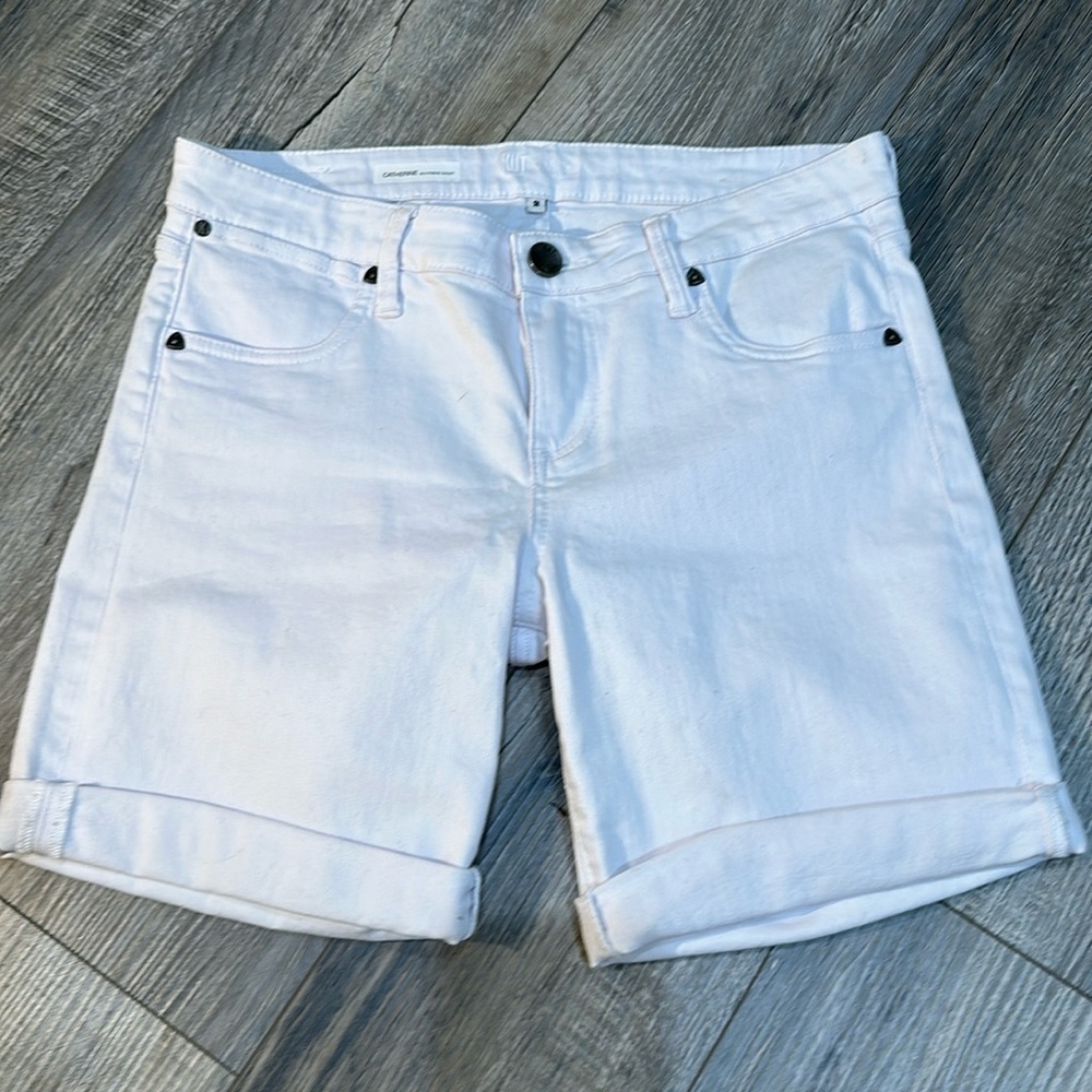 EUC Kut From the Kloth white denim boyfriend shorts.  Waist flat 17”